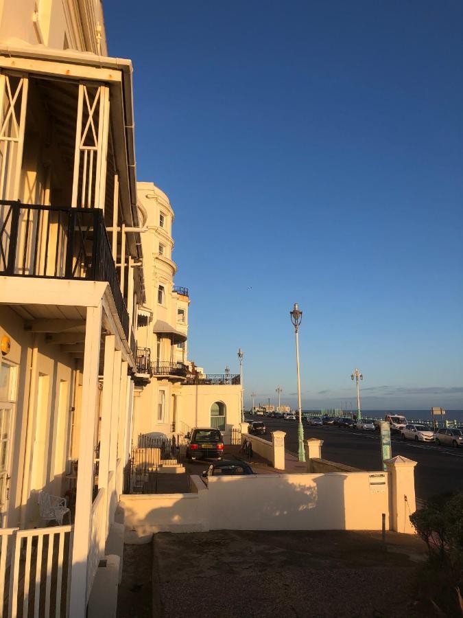 *Beachfront*- Stylish, Spacious +Private Courtyard Brighton Dış mekan fotoğraf